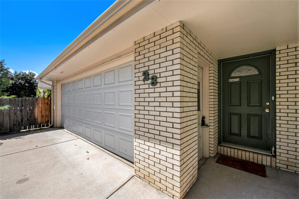 28 Princeton Circle Front Entrance
