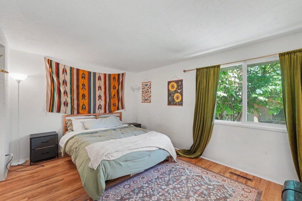 2228 Firstview Drive Primary bedroom